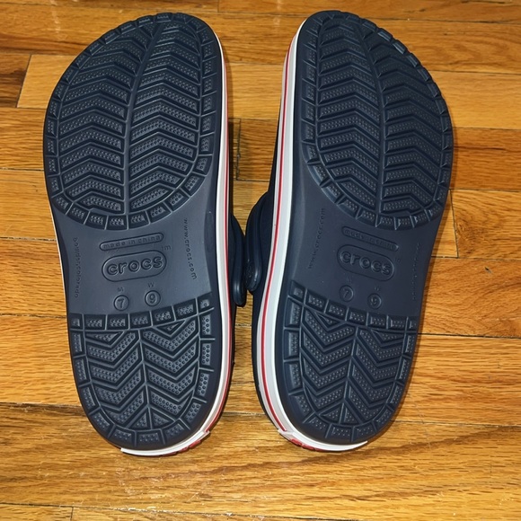 Unisex Navy Blue Crocs - Picture 5 of 6